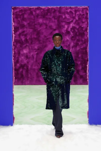 Look 44